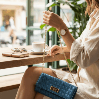 Clutch couro MK
