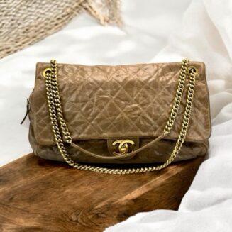 Chanel Grande Camelo