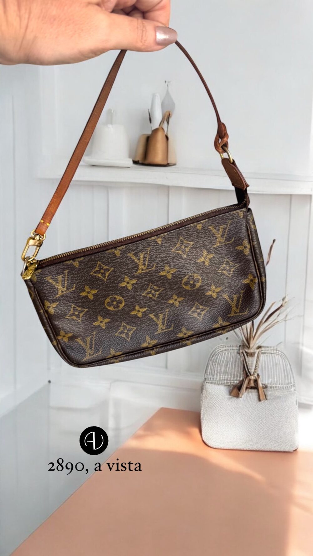 Pochette Acessories