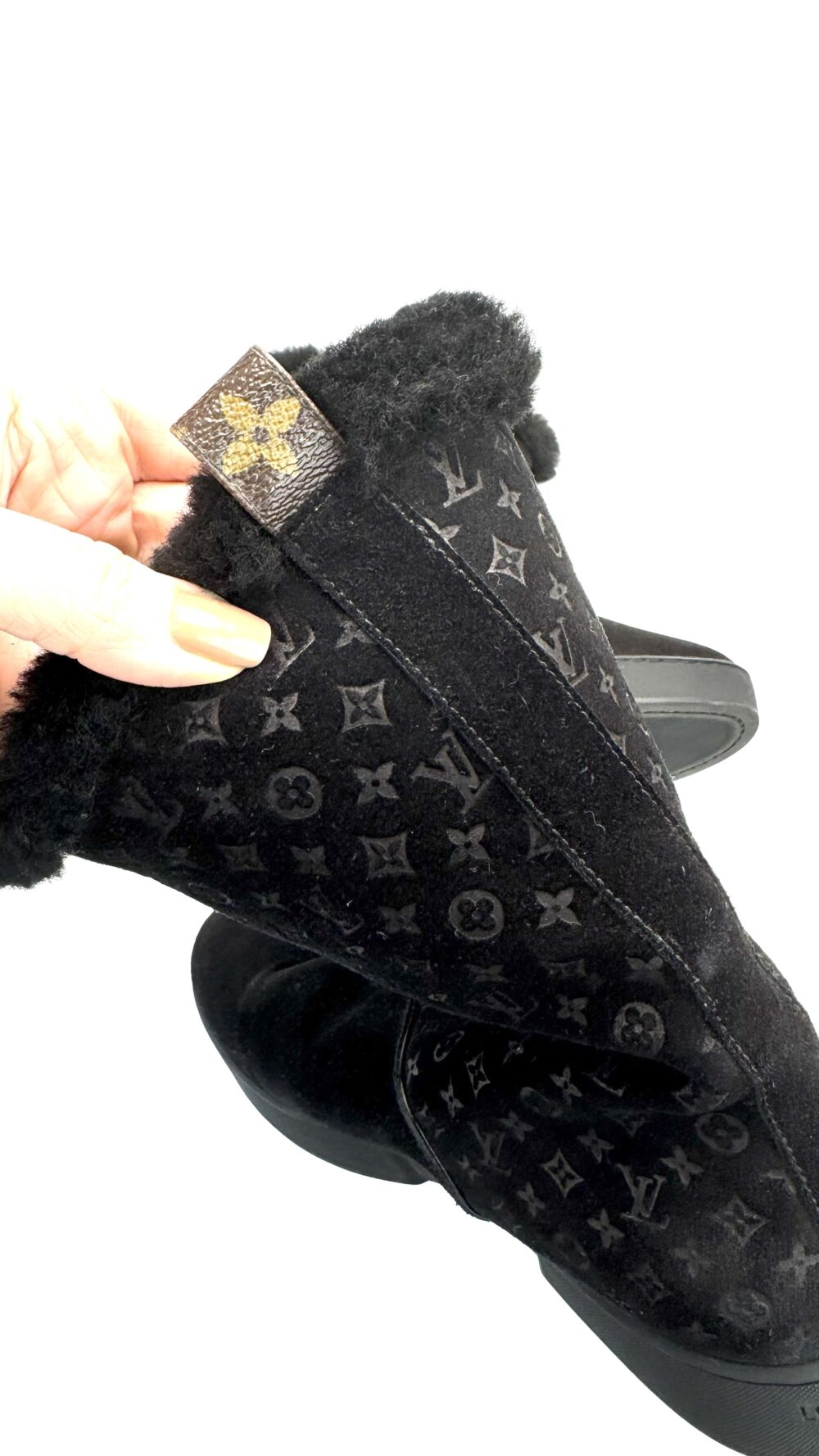 Bota LV com pelo - Image 6