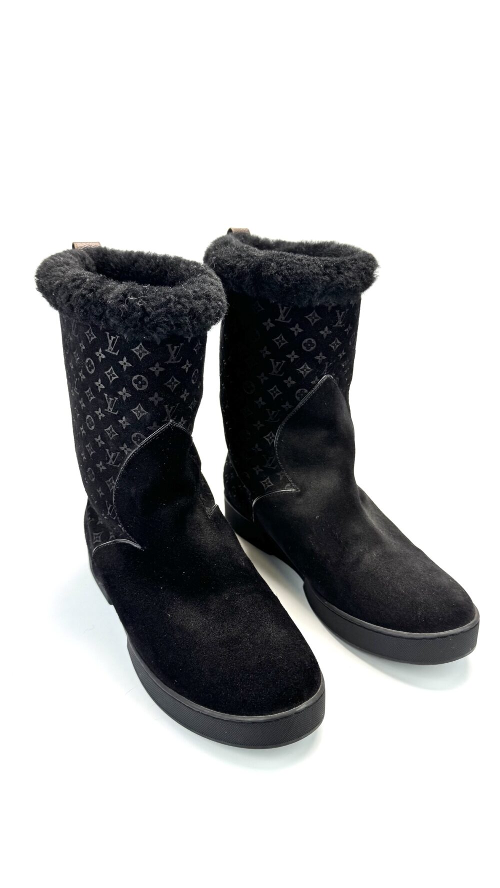 Bota LV com pelo