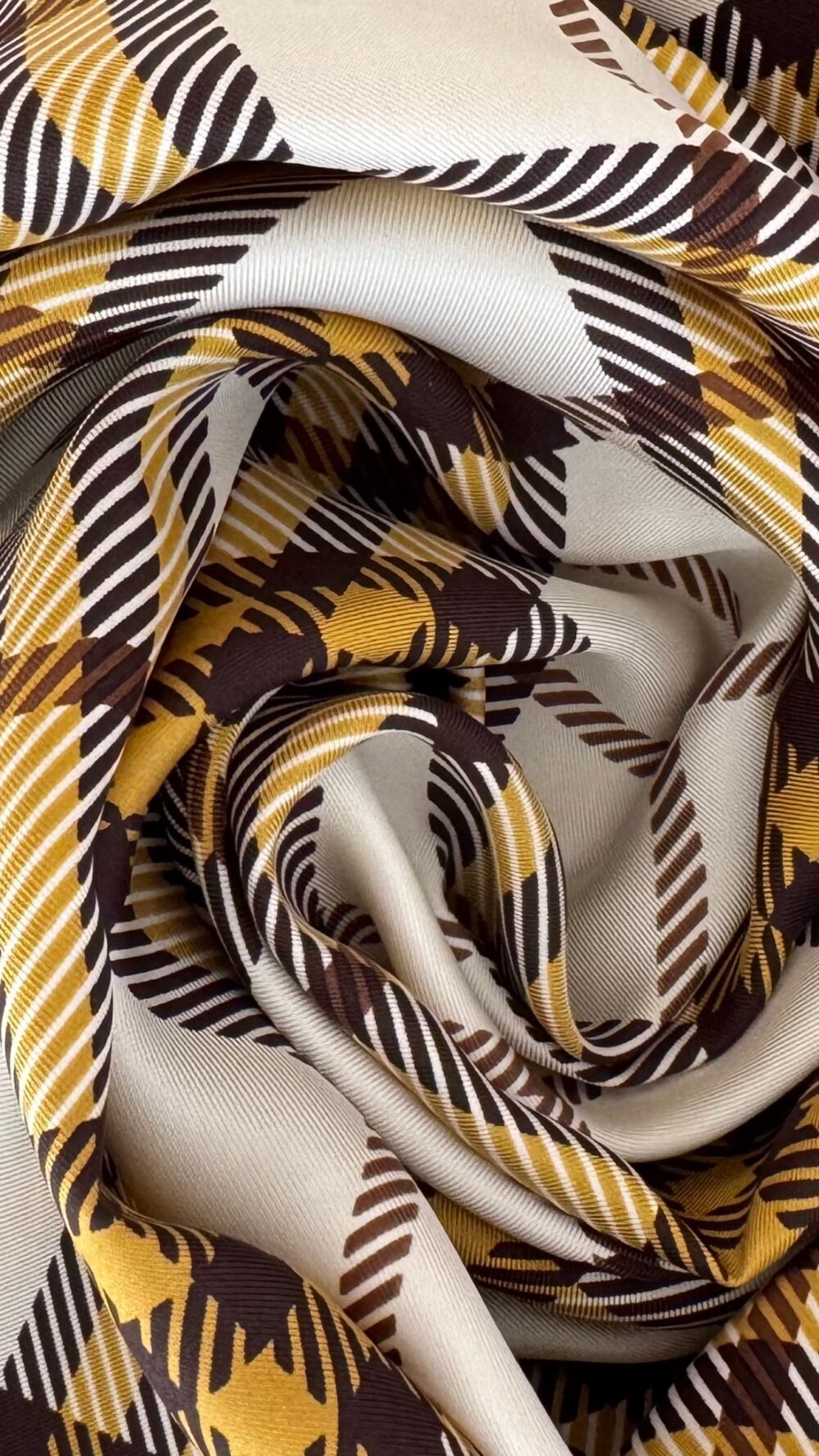 Lenço seda Burberry