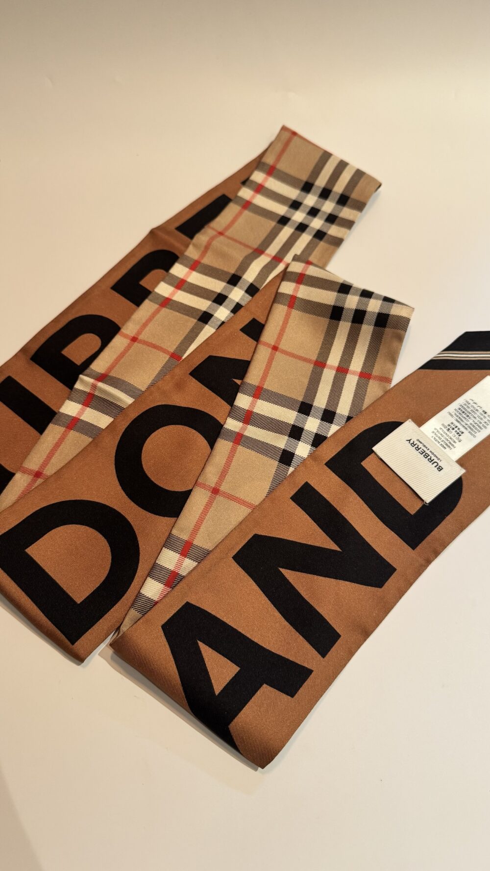 Burberry
BagScarf in Brown, Fabric - Image 7