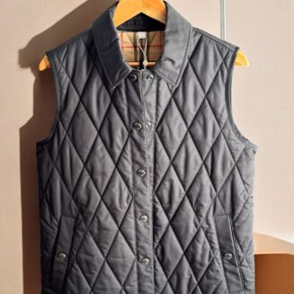 Colete Burberry Preto Matelassê