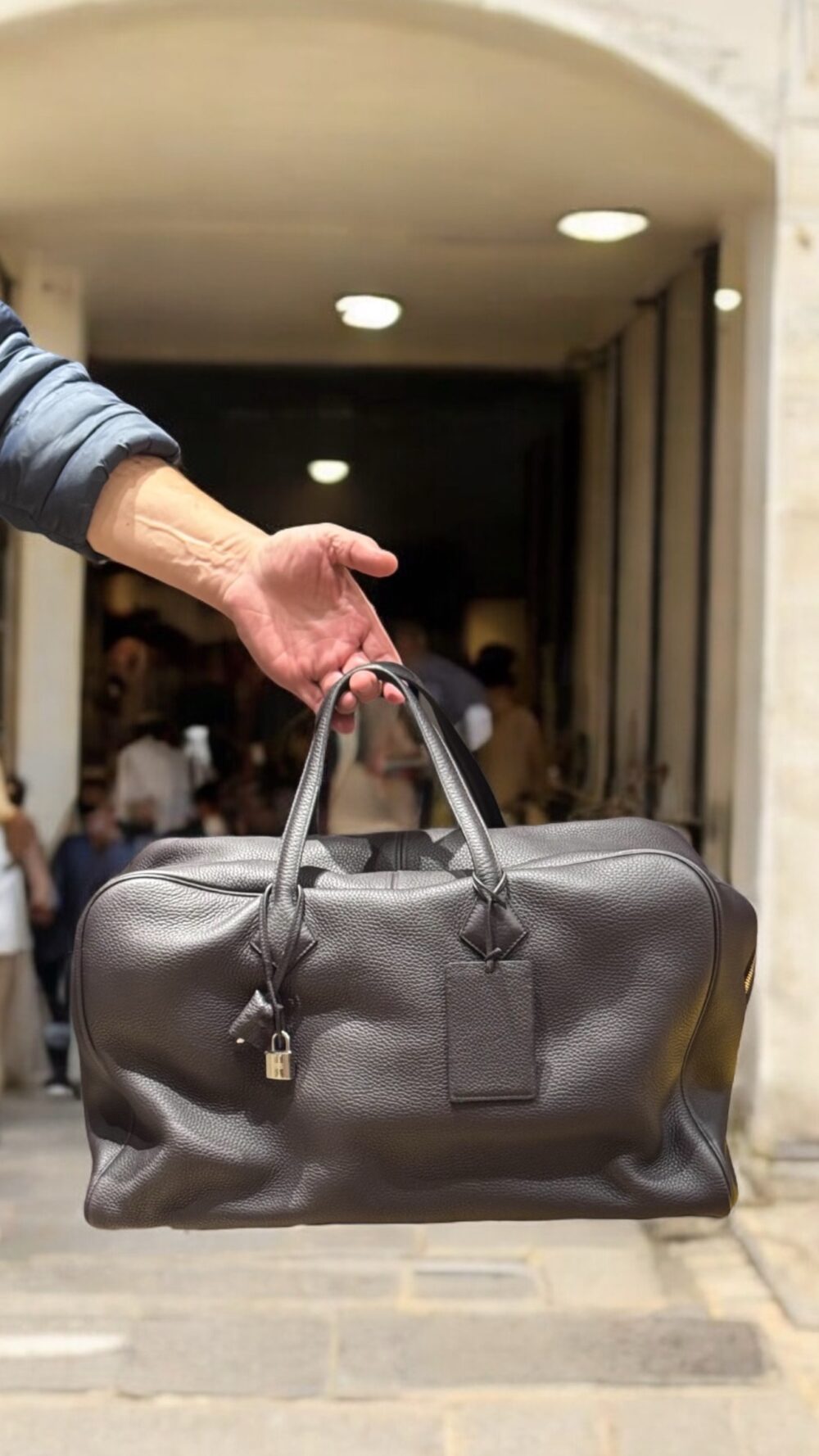 Victoria Hermes 50