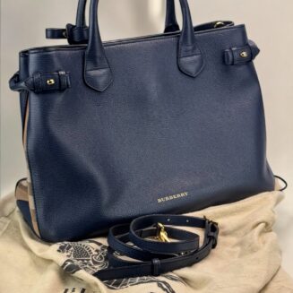 Burberry Marinho