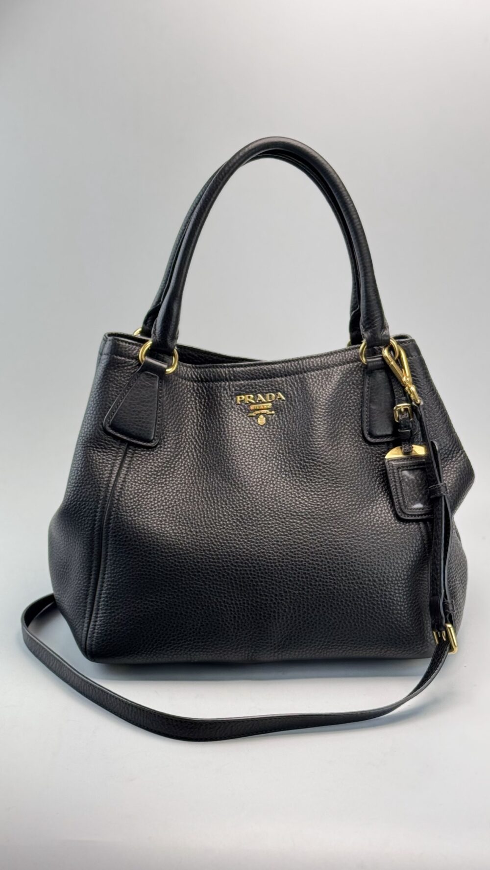 Prada preta