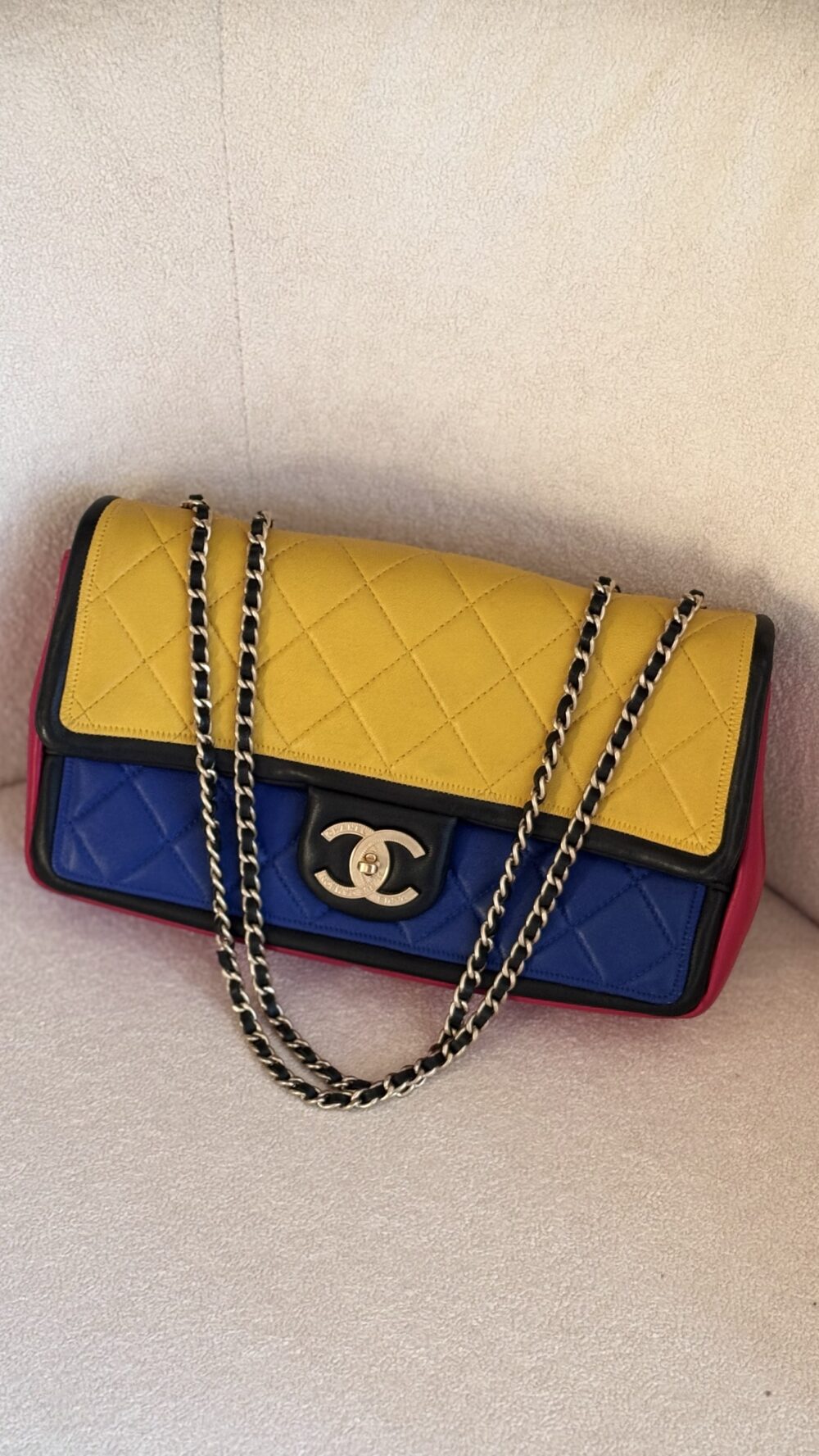 CHANEL 
Lambskin Tri-Color Medium Graphic Flap - Image 12