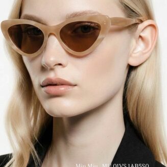Miu Miu, modelo MU 01VS