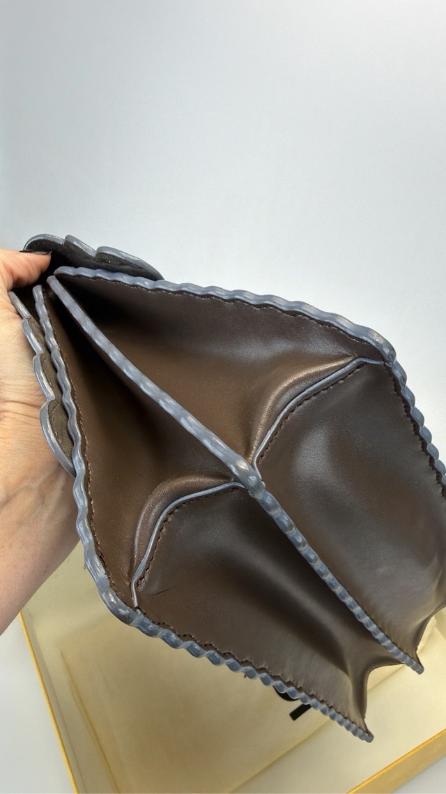 Fendi Kan I Scalloped - Imagem 6