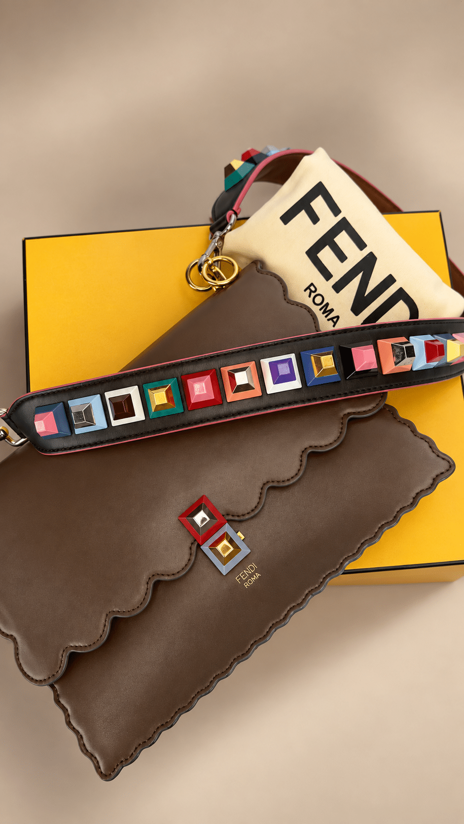 Fendi Kan I Scalloped - Imagem 15