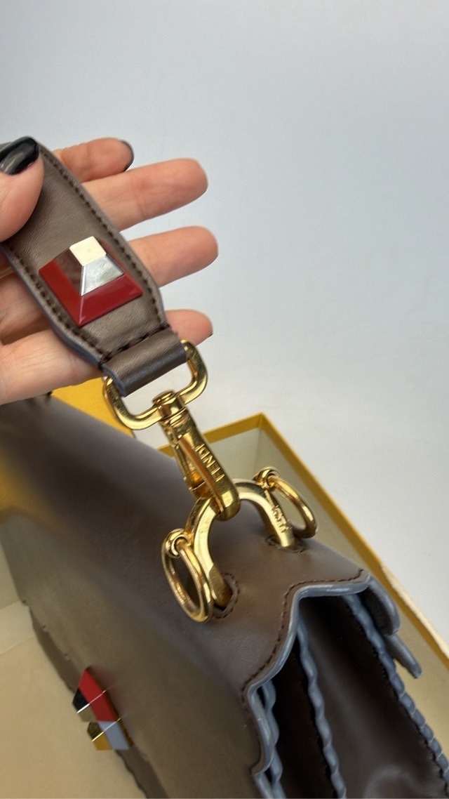 Fendi Kan I Scalloped - Imagem 5